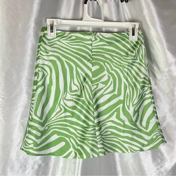 Princess Polly Green Zebra Print Mini Skirt Size 2 Y2K Party Clubwear - Picture 6 of 8
